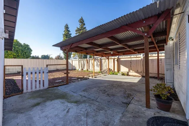 $1,149,888 | 592-592 Willow Avenue, Hayward, CA 94541