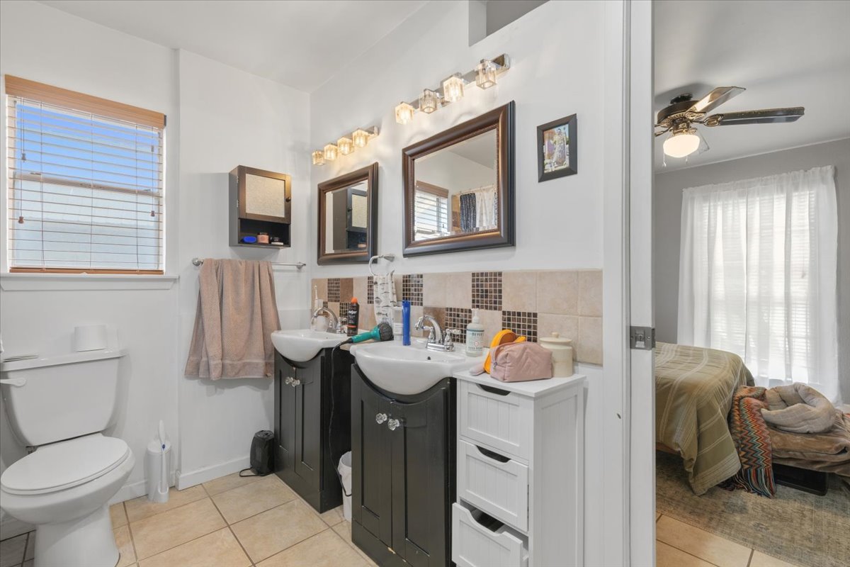 6307 Shadow Valley Drive Austin, TX 78731 - Photo 10 of 24