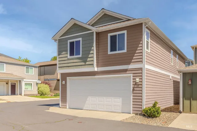 $395,000 | 1162 Tiempo Drive, Moscow, ID 83843