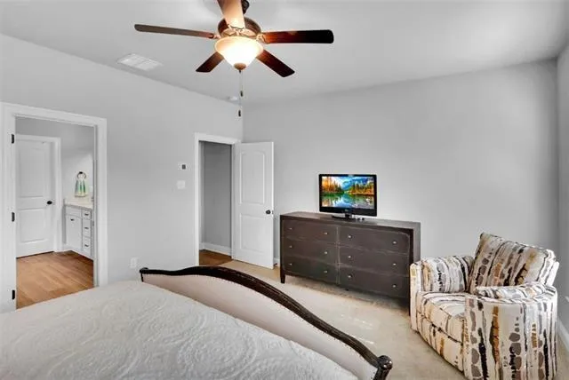 $2,300 | 772 Jackson Court, Madisonville, LA 70447