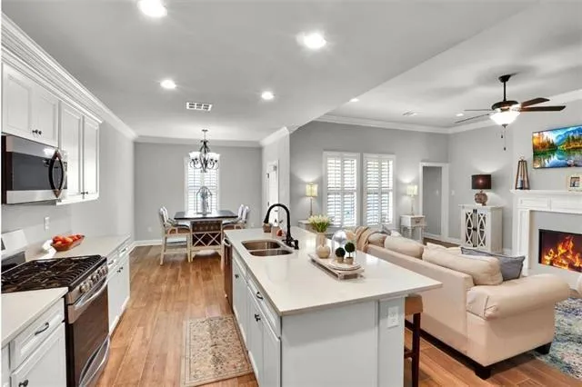 $2,300 | 772 Jackson Court, Madisonville, LA 70447