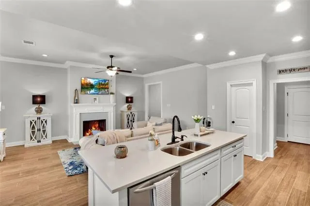 $2,300 | 772 Jackson Court, Madisonville, LA 70447