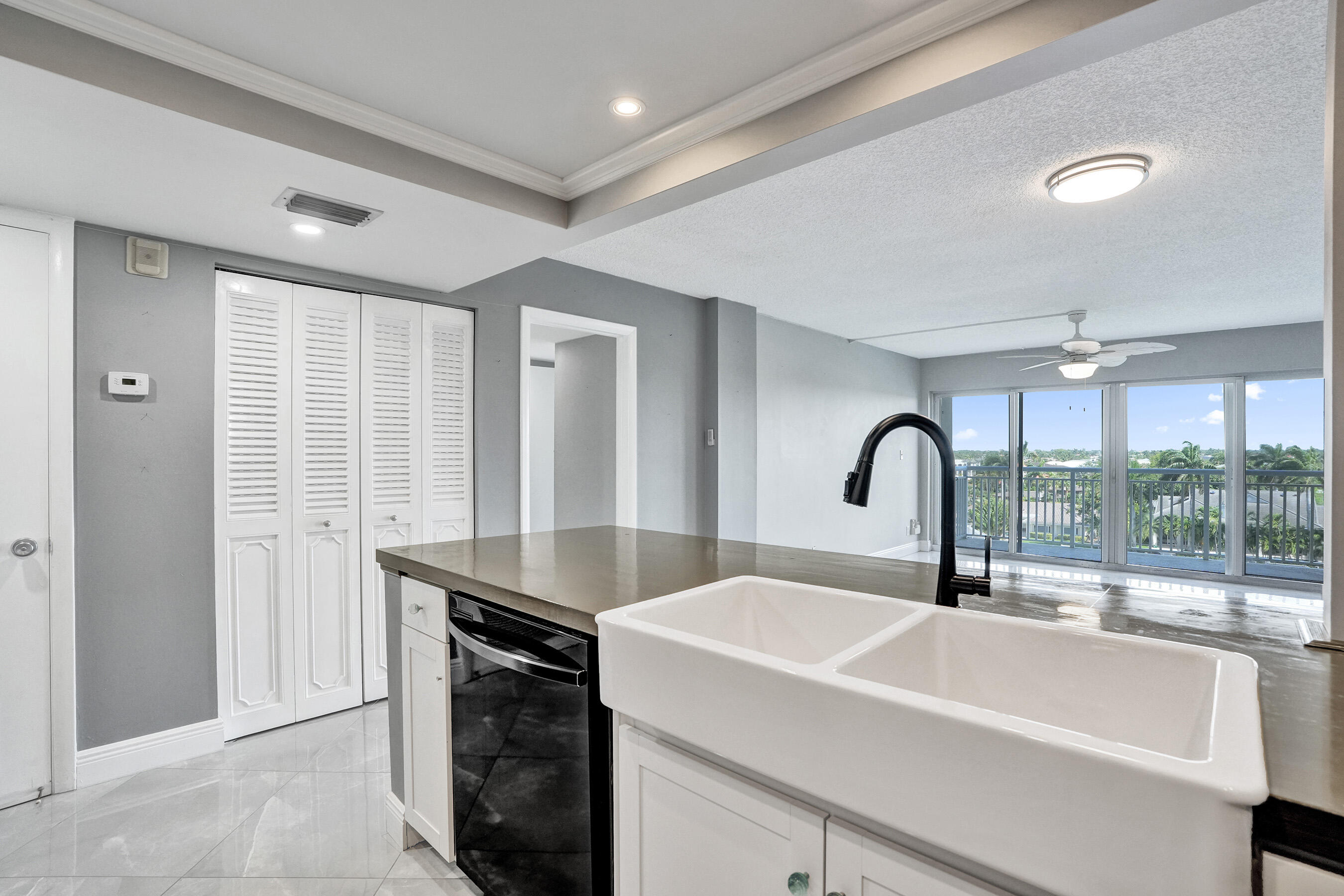 2611 North Riverside Drive, Unit 604 Pompano Beach, FL 33062 - Photo 9 of 72 DSC07812