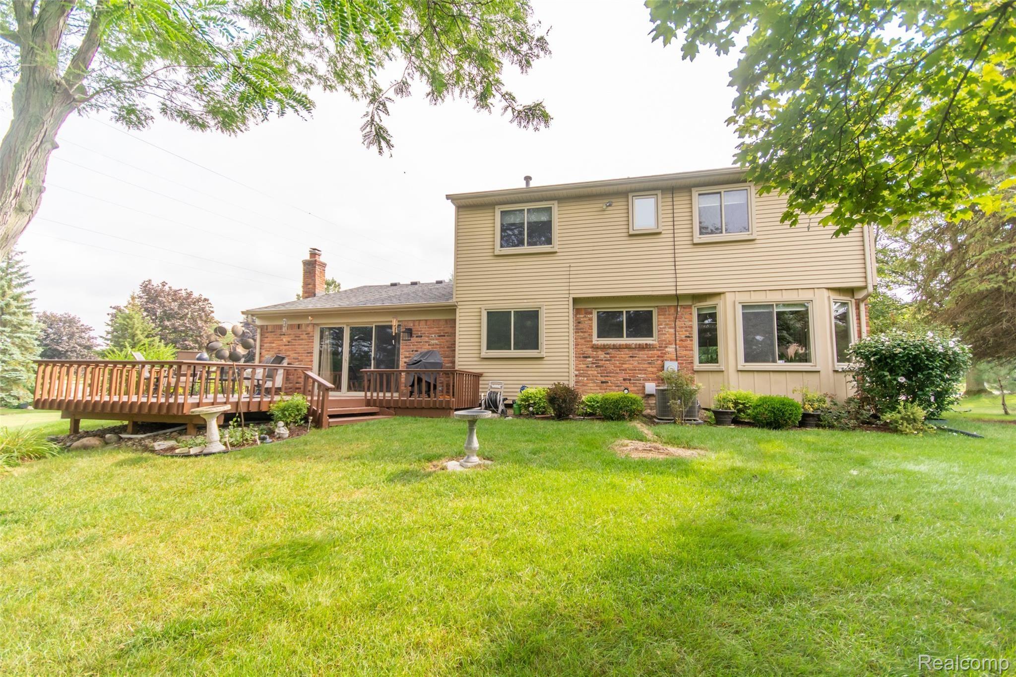 1460 Deerhurst Lane Rochester, MI 48307 - Photo 27 of 30 DSC_6613.jpg