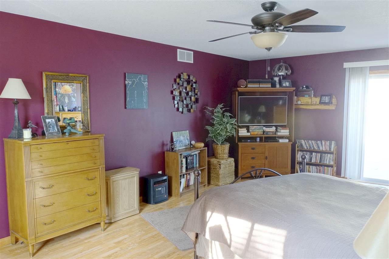 4957 East Pleasant Valley Road Shepherd, MI 48883 - Photo 10 of 50 1835836-9.JPG