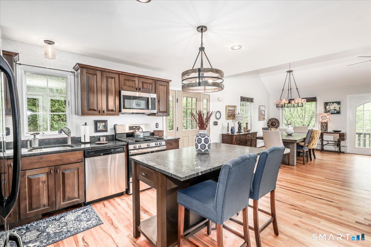 450 West Meetinghouse Road New Milford, CT 06776 - Photo 12 of 36