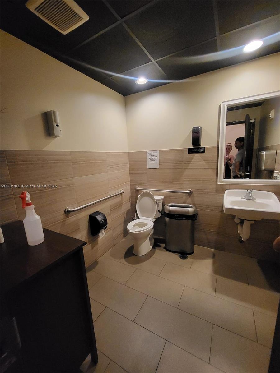 1200 Yamato Road Boca Raton, FL 33431 - Photo 38 of 46