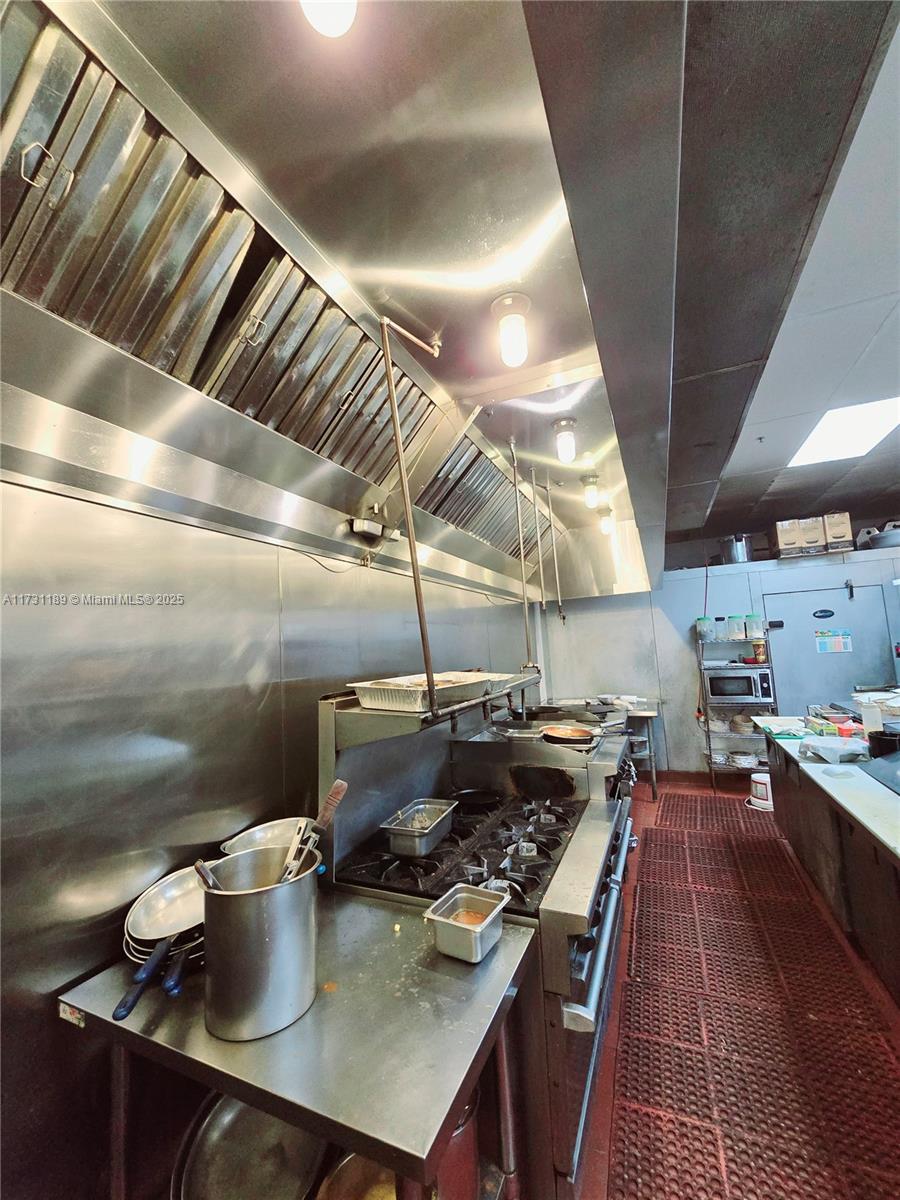 1200 Yamato Road Boca Raton, FL 33431 - Photo 40 of 46