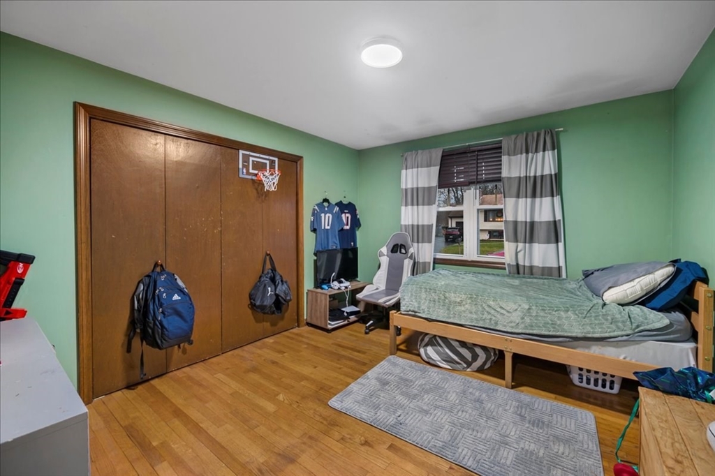 63 Hebb Street Somerset, MA 02725 - Photo 19 of 30 a room with pool table