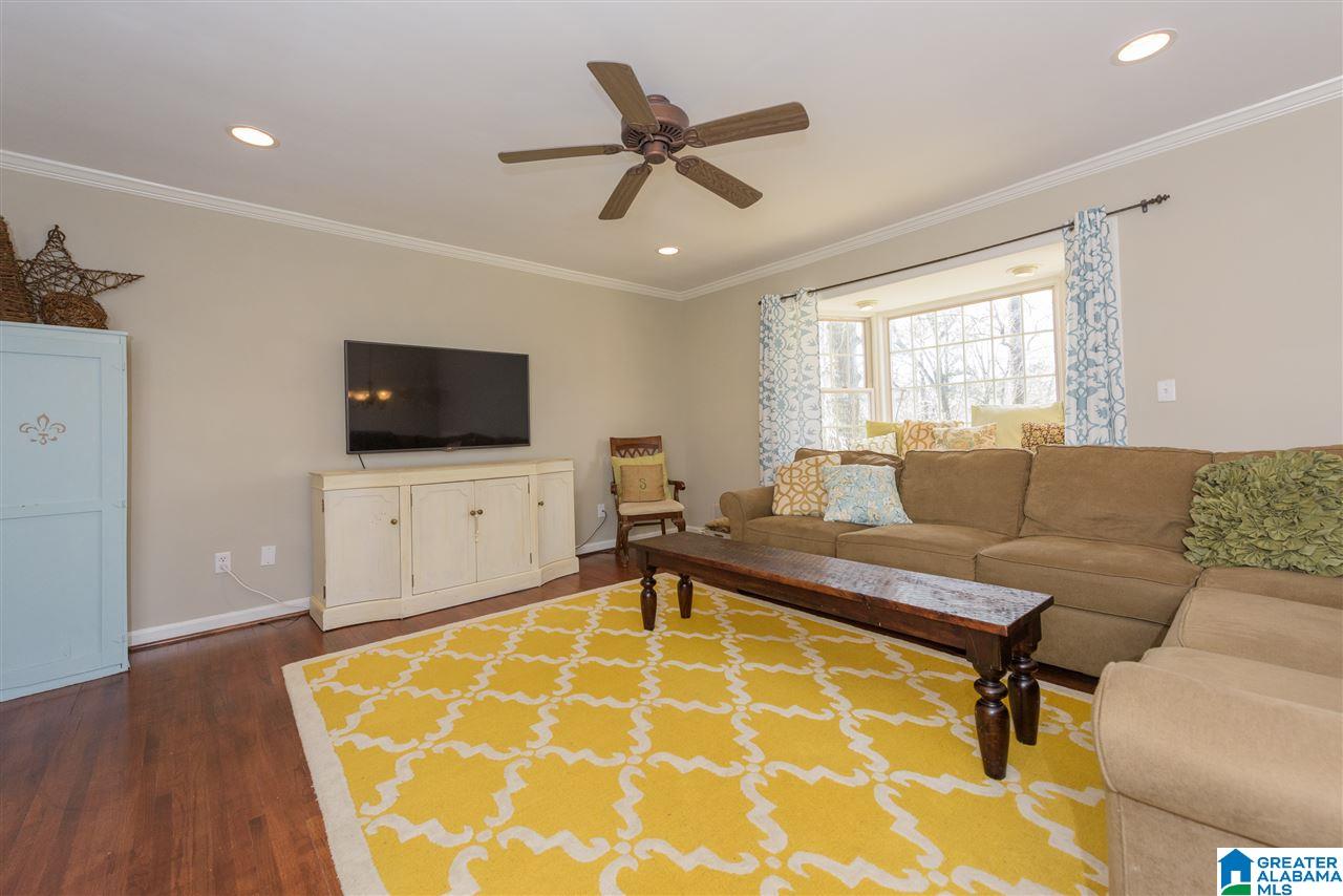 612 Stonehaven Road Hoover, AL 35226 - Photo 5 of 36