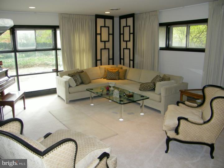 7757 Mellon Road Wyncote, PA 19095 - Photo 4 of 16 Gallery Image 4