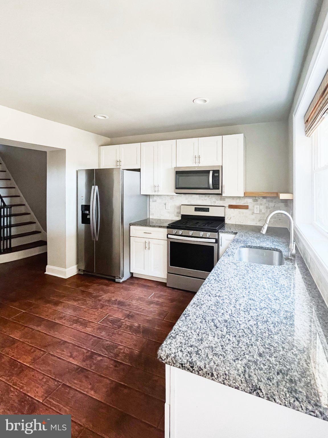 2817 Salmon Street Philadelphia, PA 19134 - Photo 2 of 12