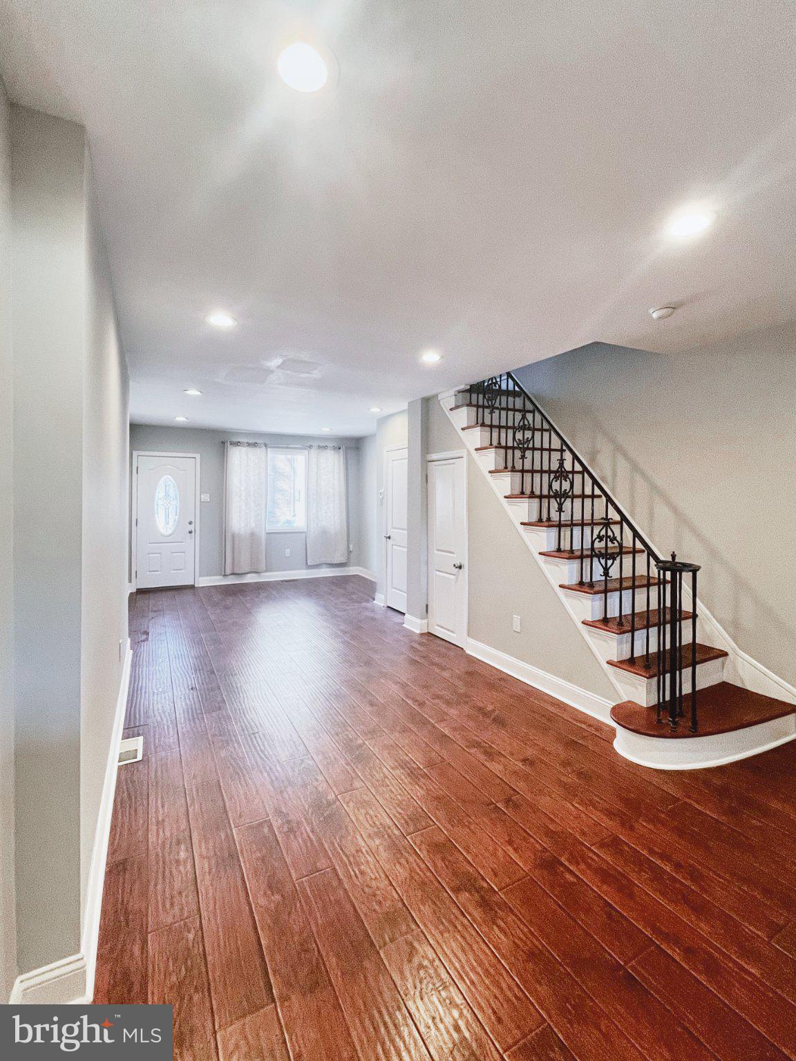 2817 Salmon Street Philadelphia, PA 19134 - Photo 4 of 12