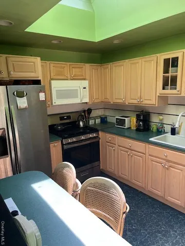 $1,349,000 | 249-14 Cambria Avenue | Little Neck