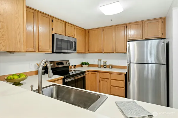 $410,000 | 4081 224th Lane Southeast, Unit 202, Issaquah, WA 98029
