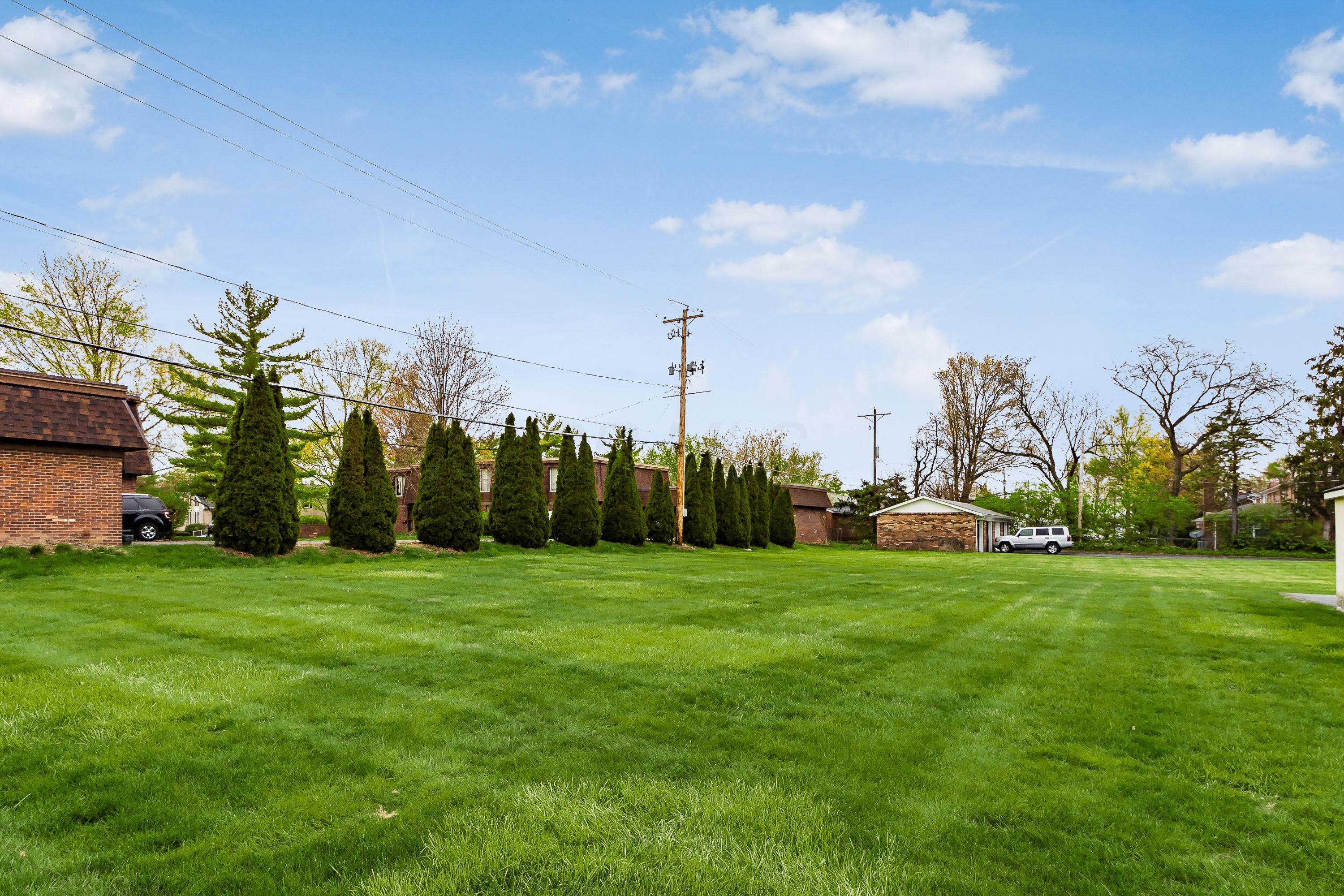 4770 Dierker Road, Unit 9 Columbus, OH 43220 - Photo 38 of 48