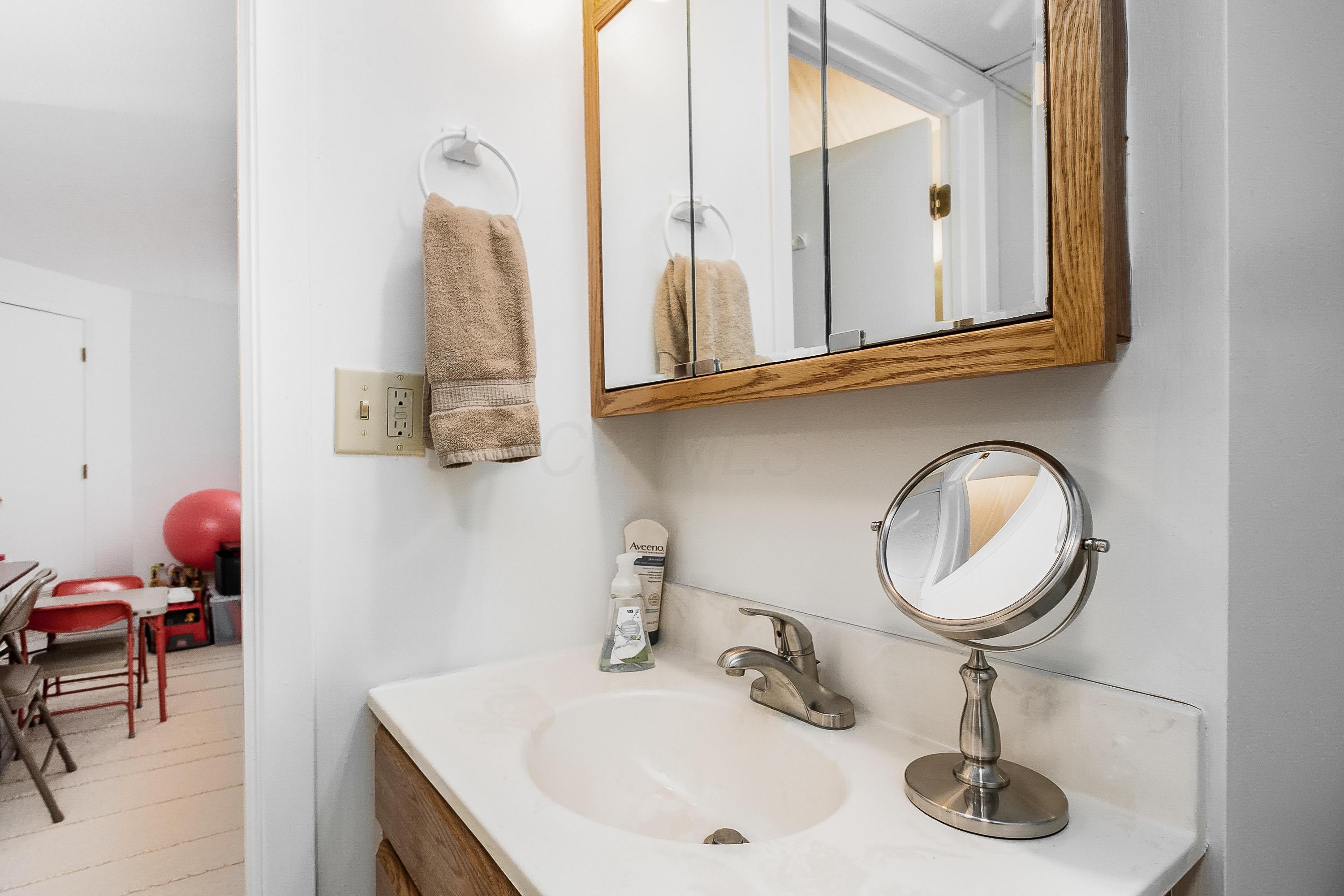 4770 Dierker Road, Unit 9 Columbus, OH 43220 - Photo 44 of 48