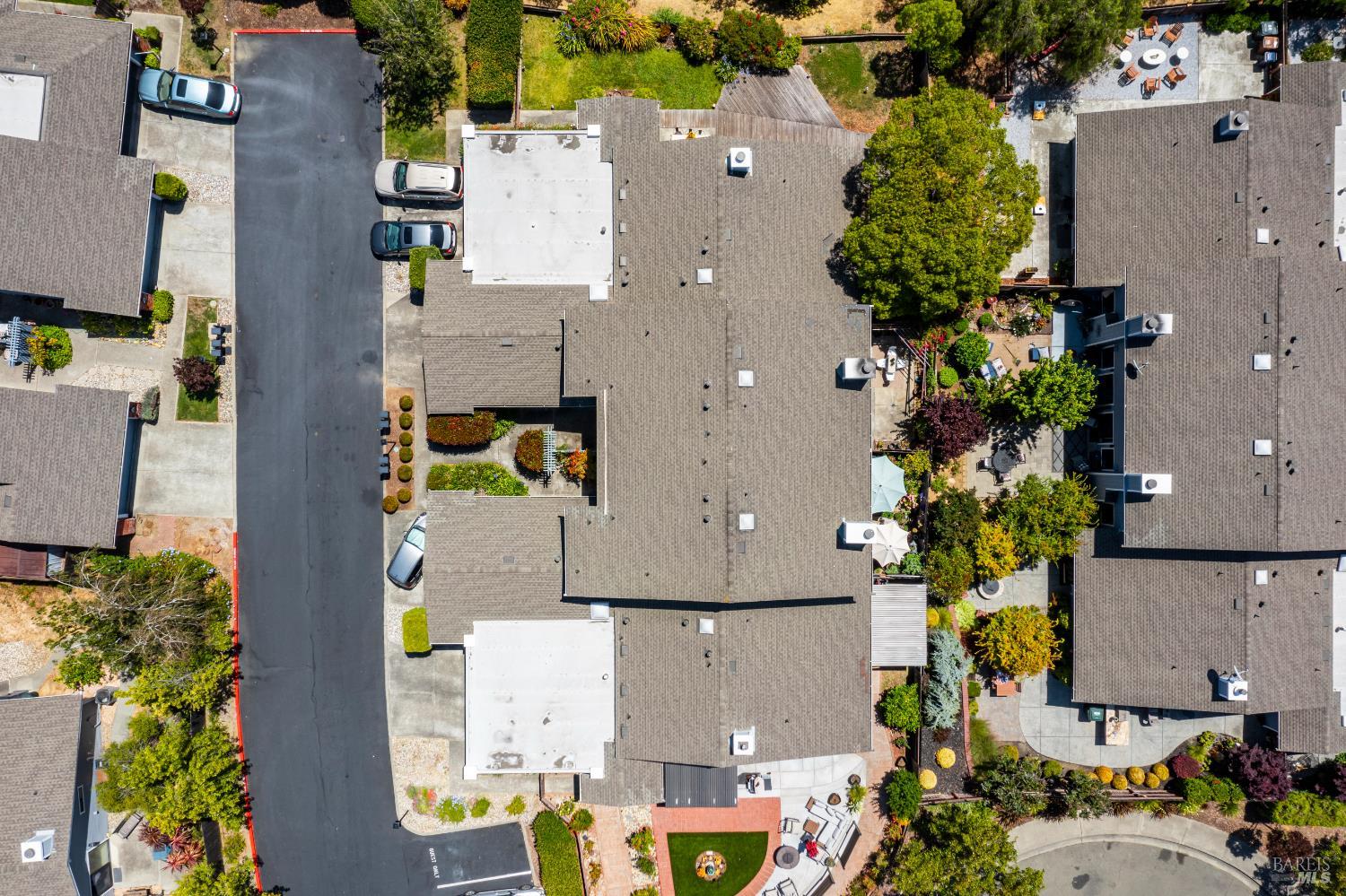 1740 Stuart Court Benicia, CA 94510 - Photo 34 of 38 an aerial view of residential houses with outdoor space