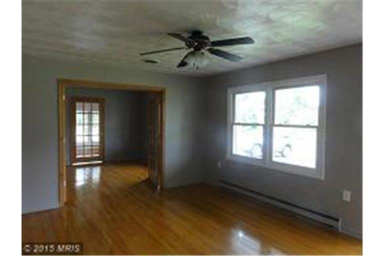 2 Rolling Road Luray, VA 22835 - Photo 3 of 12 Gallery Image 3