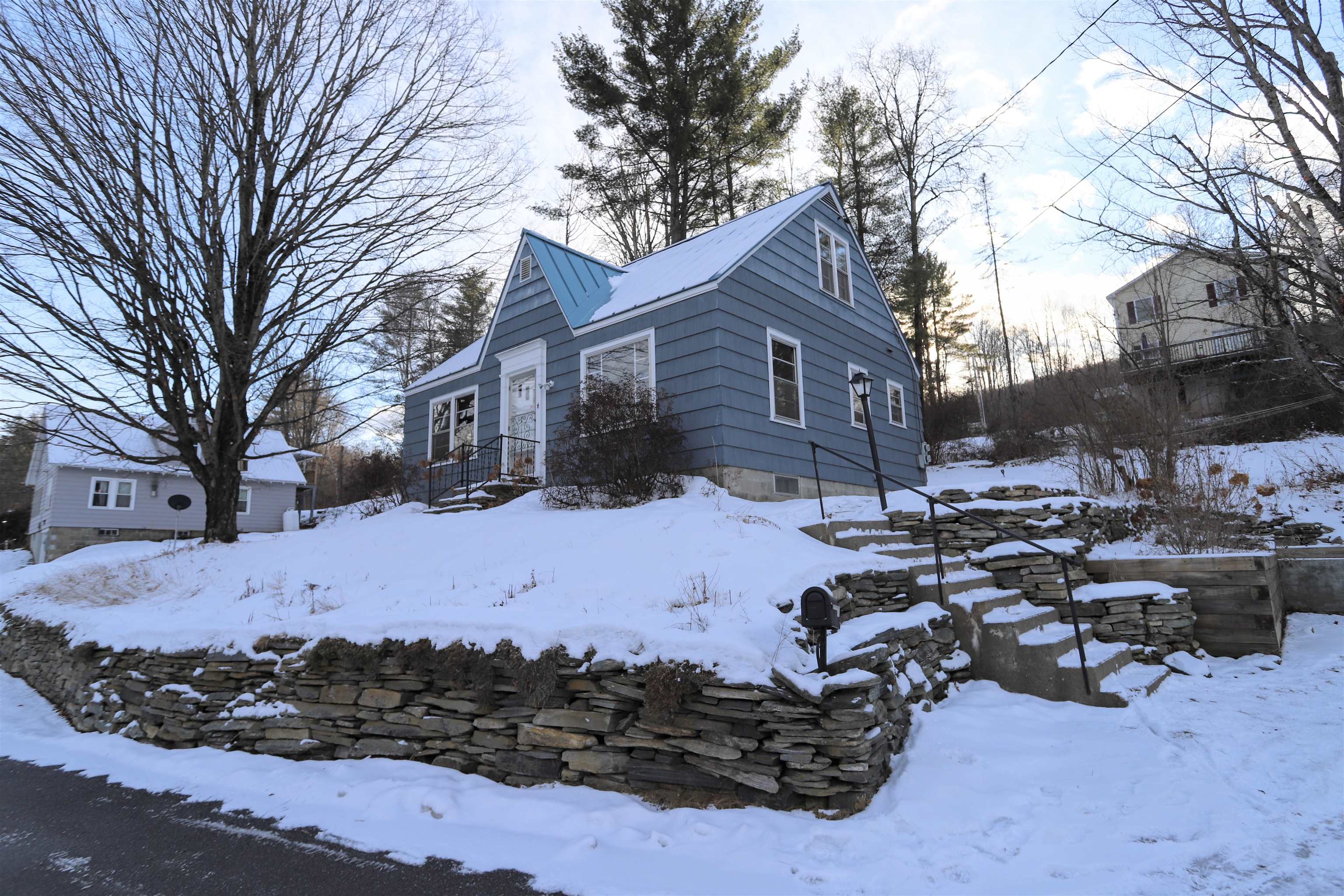 38 Bailey Street Springfield, VT 05156 - Photo 3 of 29