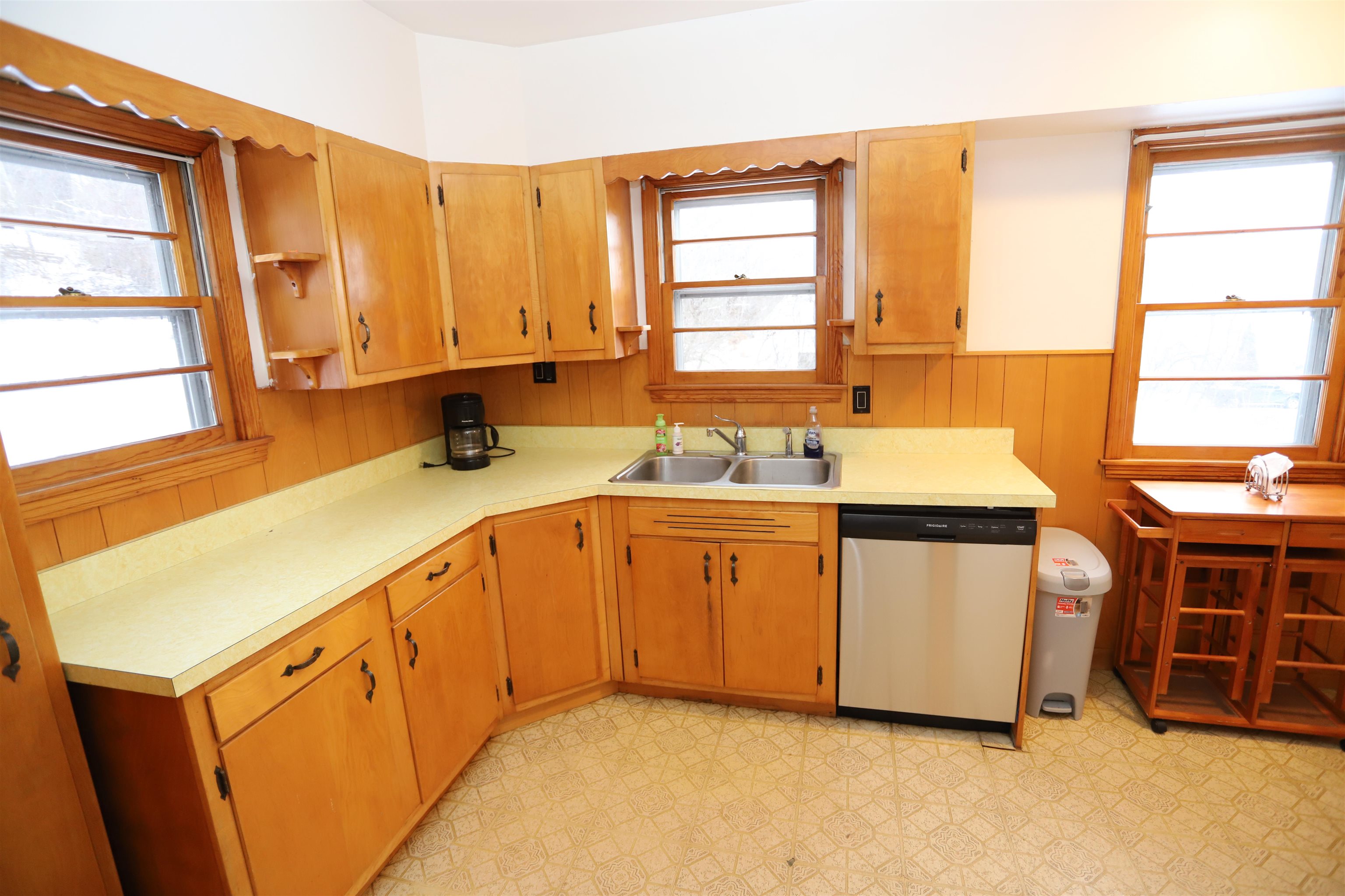 38 Bailey Street Springfield, VT 05156 - Photo 5 of 29
