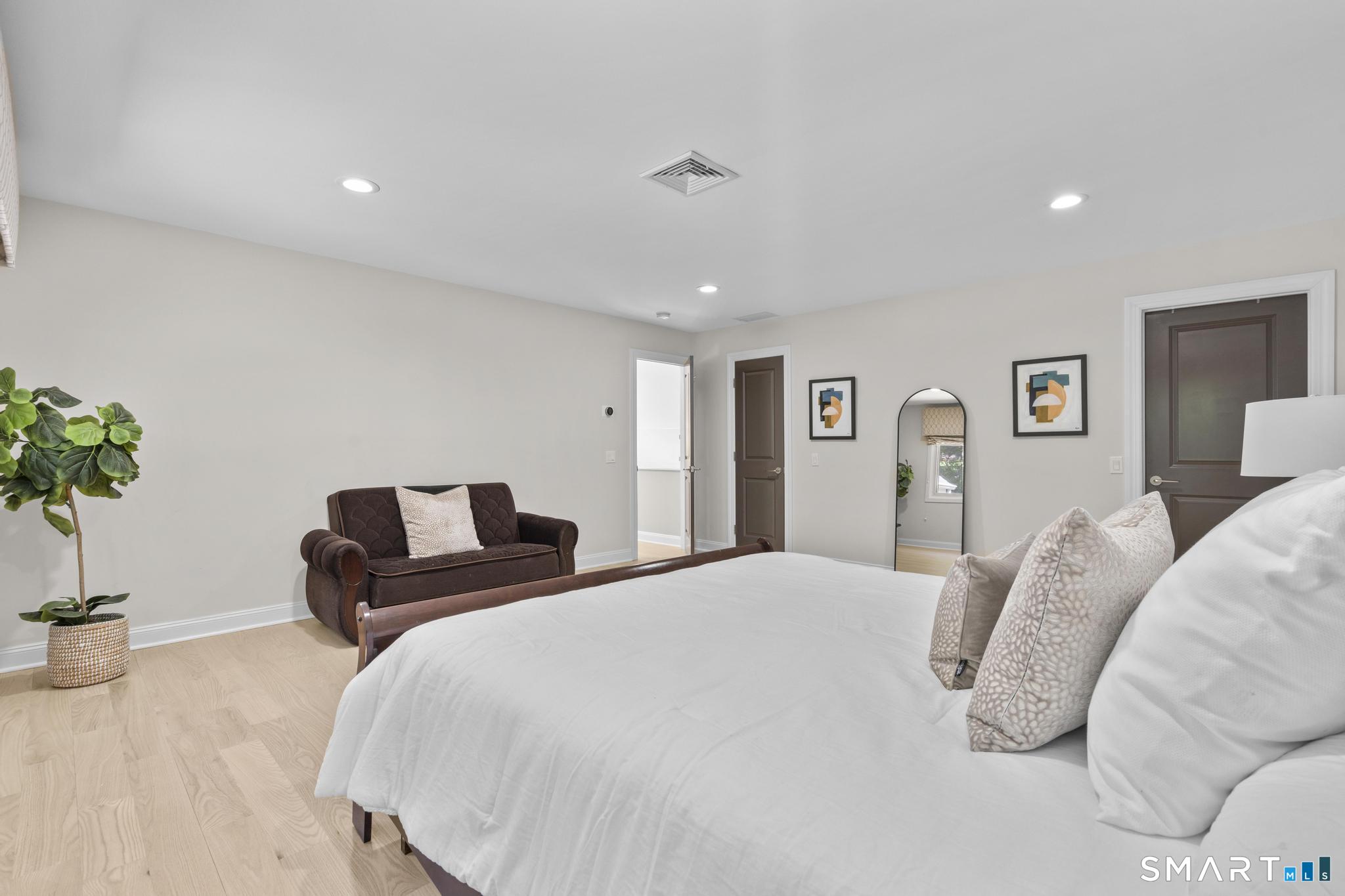 293 Sturges Ridge Road Wilton, CT 06897 - Photo 23 of 39