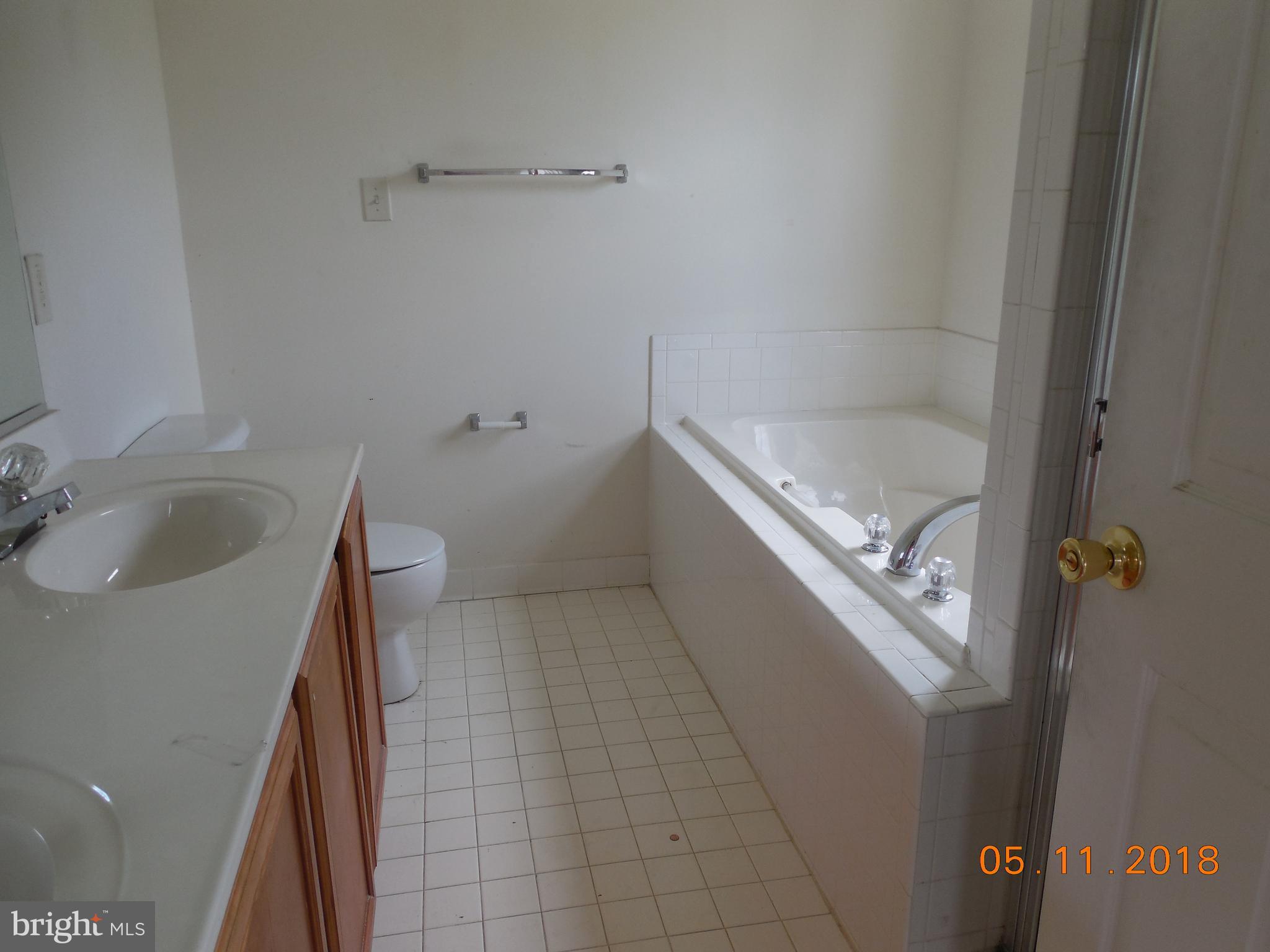 13110 Ridge Brook Court Fort Washington, MD 20744 - Photo 17 of 28 Bath (Master)