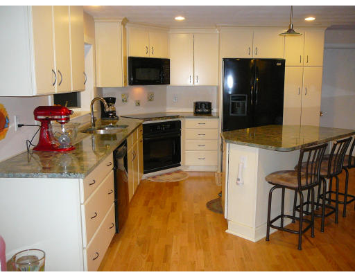 13 Brownlea Road Framingham, MA 01701 - Photo 4 of 15 Gallery Image 4