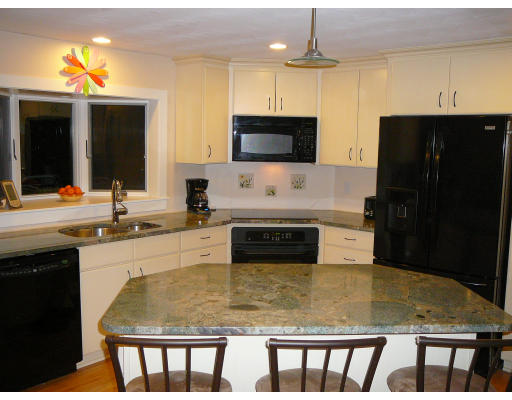 13 Brownlea Road Framingham, MA 01701 - Photo 5 of 15 Gallery Image 5