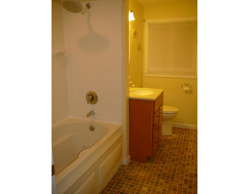 13 Brownlea Road Framingham, MA 01701 - Photo 8 of 15 Gallery Image 8