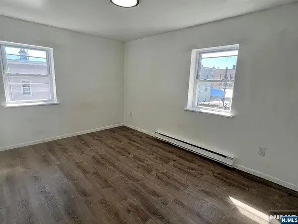 $1,999 | 25 Houston Street, Unit 5, Newark, NJ 07105