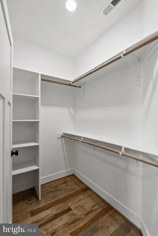 $2,625,000 | 2115 Natahoa Court, Falls Church, VA 22043