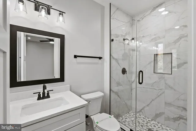 $2,625,000 | 2115 Natahoa Court, Falls Church, VA 22043