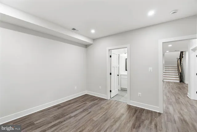 $2,625,000 | 2115 Natahoa Court, Falls Church, VA 22043