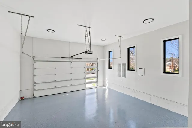 $2,625,000 | 2115 Natahoa Court, Falls Church, VA 22043