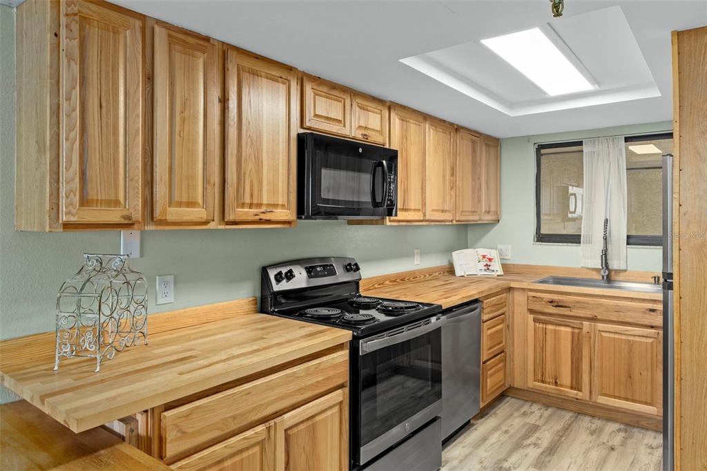 5915 Sea Ranch Drive, Unit 408 Hudson, FL 34667 - Photo 9 of 55