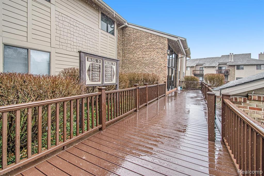 11773 Sycamore Road, Unit 25 Plymouth, MI 48170 - Photo 4 of 34