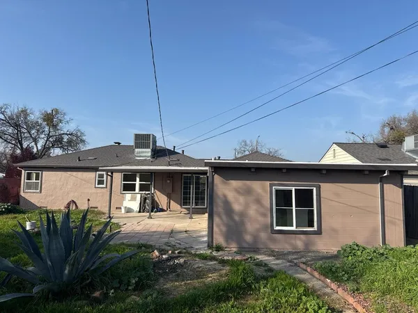 $2,550 | 1854 De Ovan Avenue, Stockton, CA 95204