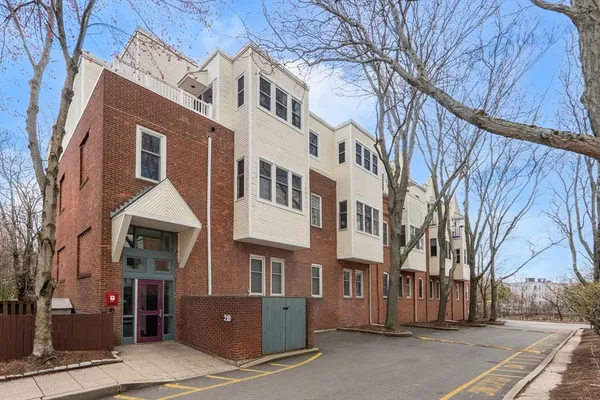 $685,000 | 218 Thorndike Street, Unit 203B, Cambridge, MA 02141