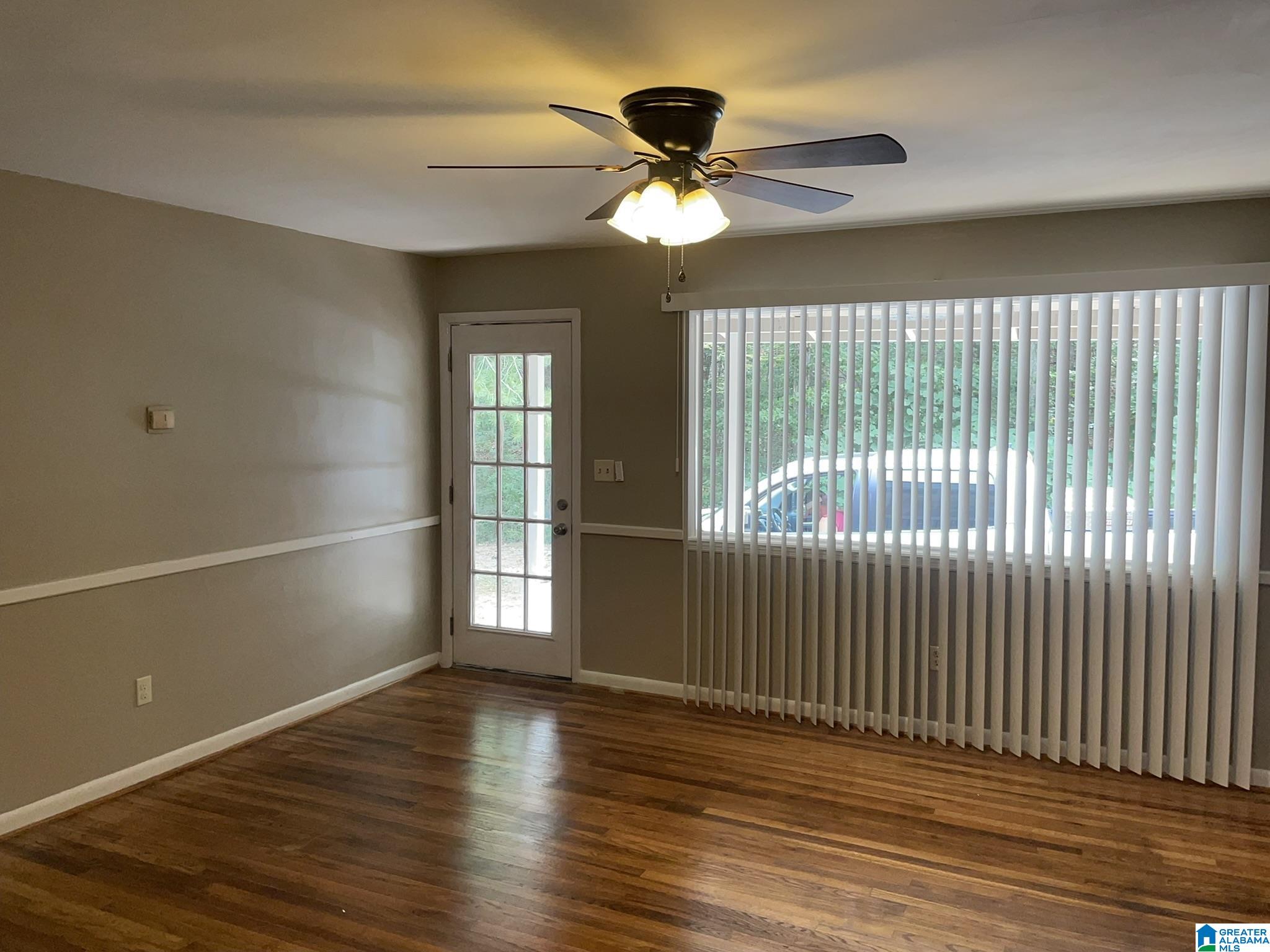 300 Elm Street Southeast Leeds, AL 35094 - Photo 6 of 14