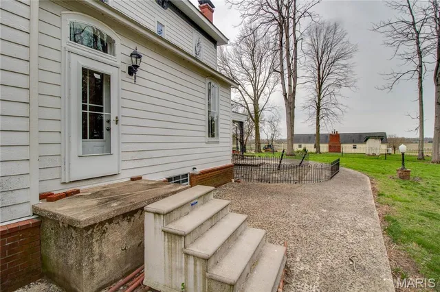 $985,000 | 1508 Highway 140, Smithboro, IL 62284