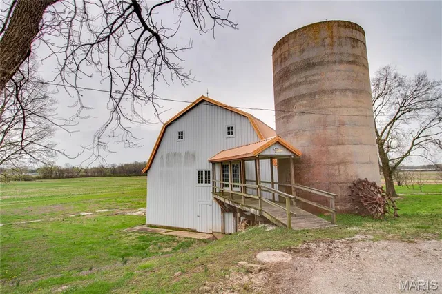 $985,000 | 1508 Highway 140, Smithboro, IL 62284