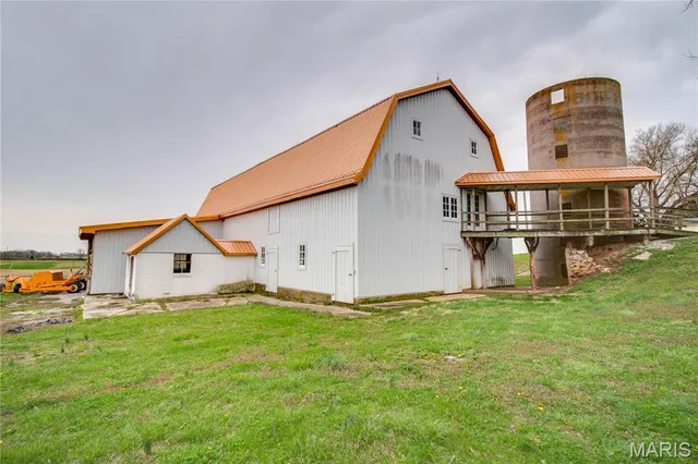 $985,000 | 1508 Highway 140, Smithboro, IL 62284