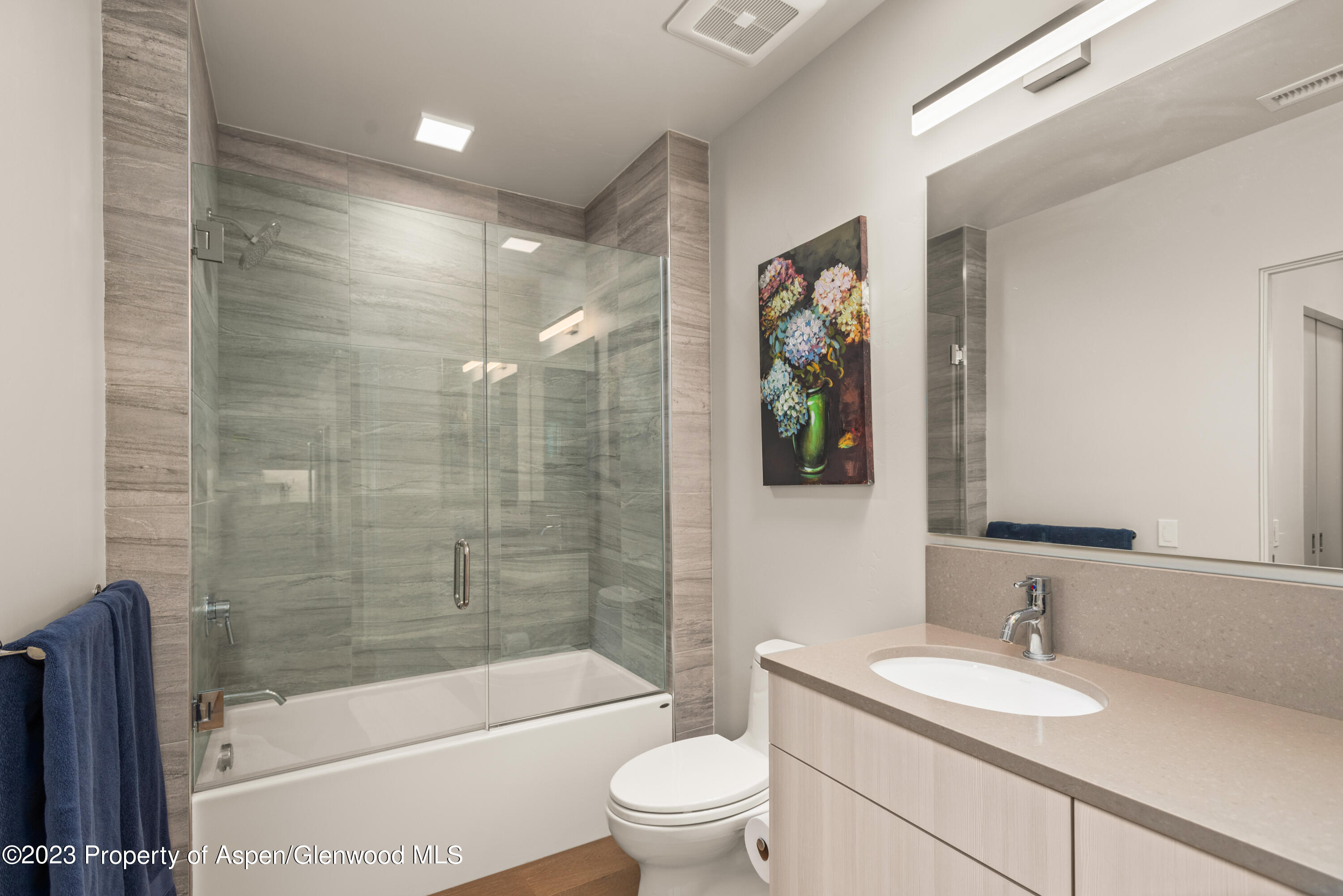 100 Evans Road, Unit 102 Basalt, CO 81621 - Photo 11 of 14 2nd en suite bath