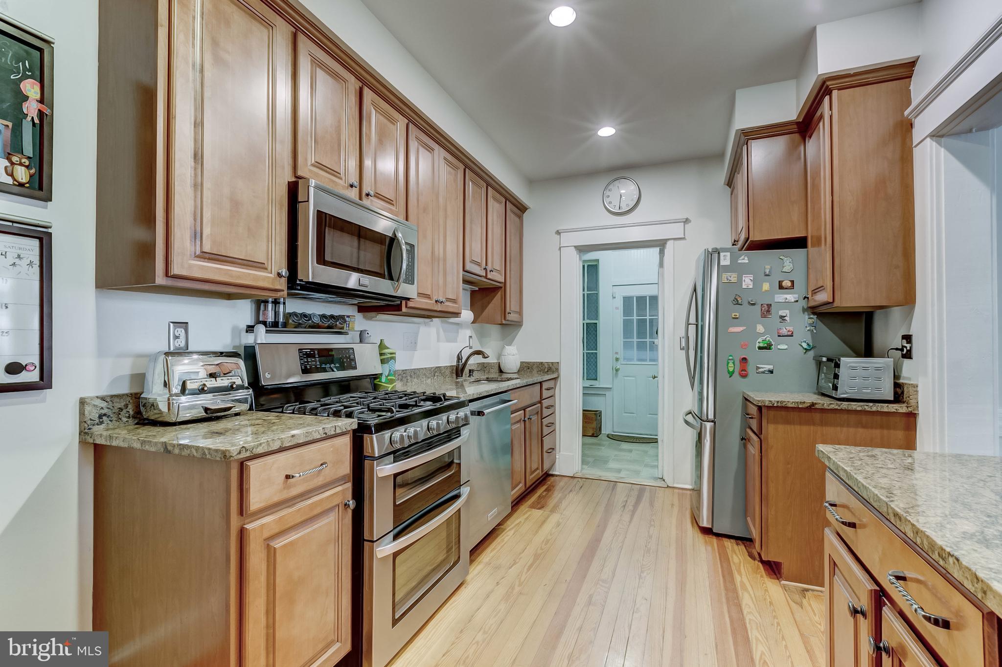 4132 Roland Avenue Baltimore, MD 21211 - Photo 14 of 52