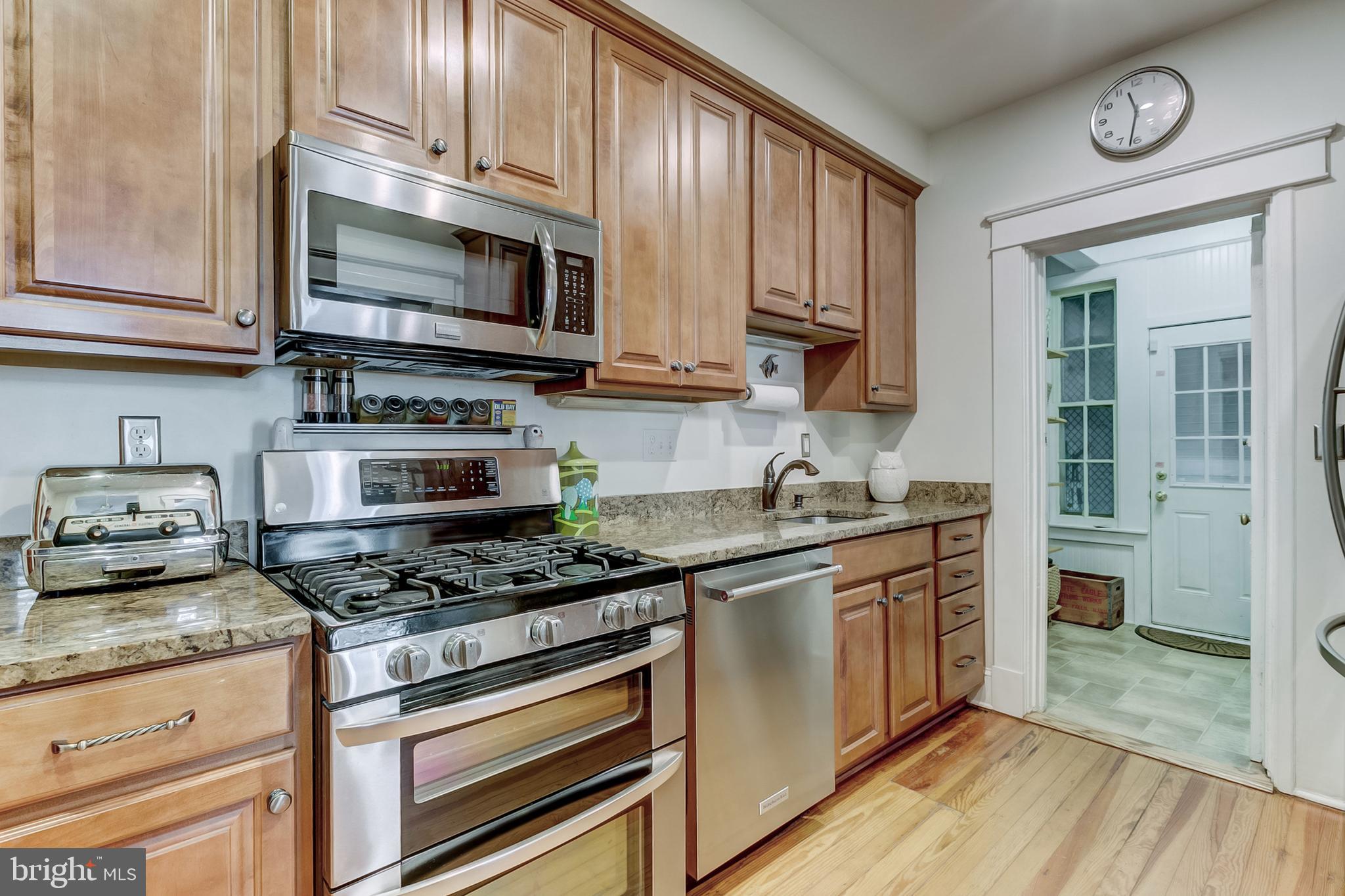 4132 Roland Avenue Baltimore, MD 21211 - Photo 15 of 52