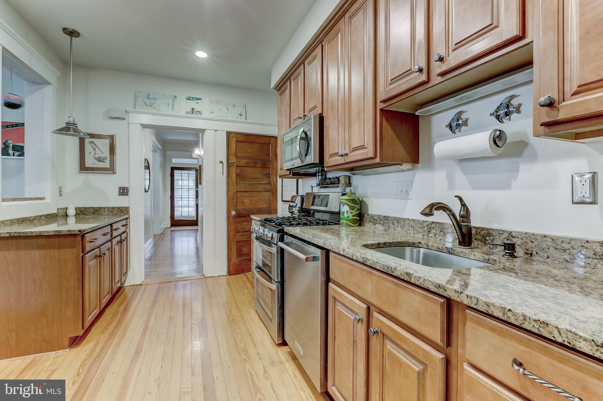 4132 Roland Avenue Baltimore, MD 21211 - Photo 17 of 52