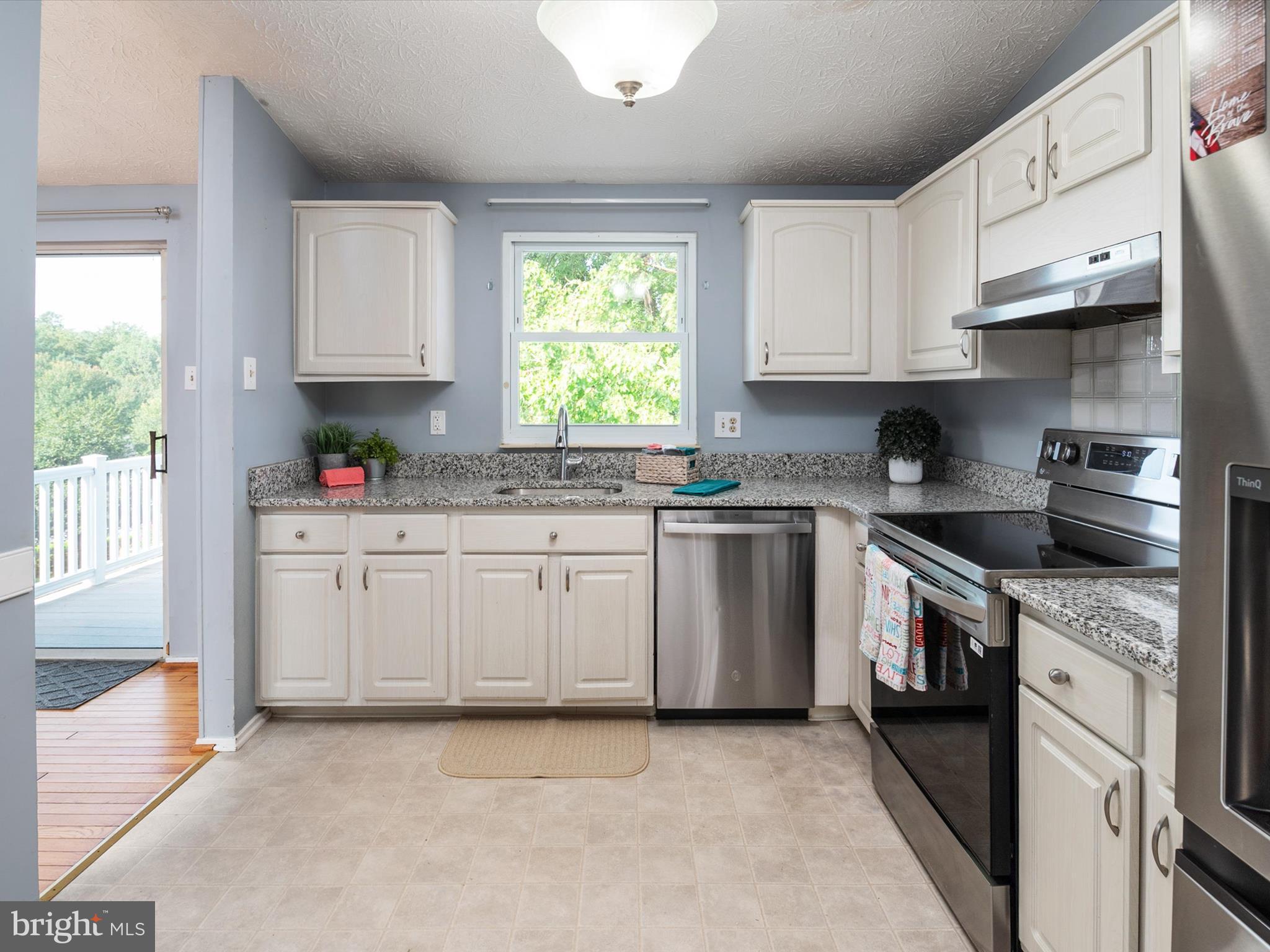 282 Raintree Drive Arnold, MD 21012 - Photo 12 of 44 Gallery Image 12