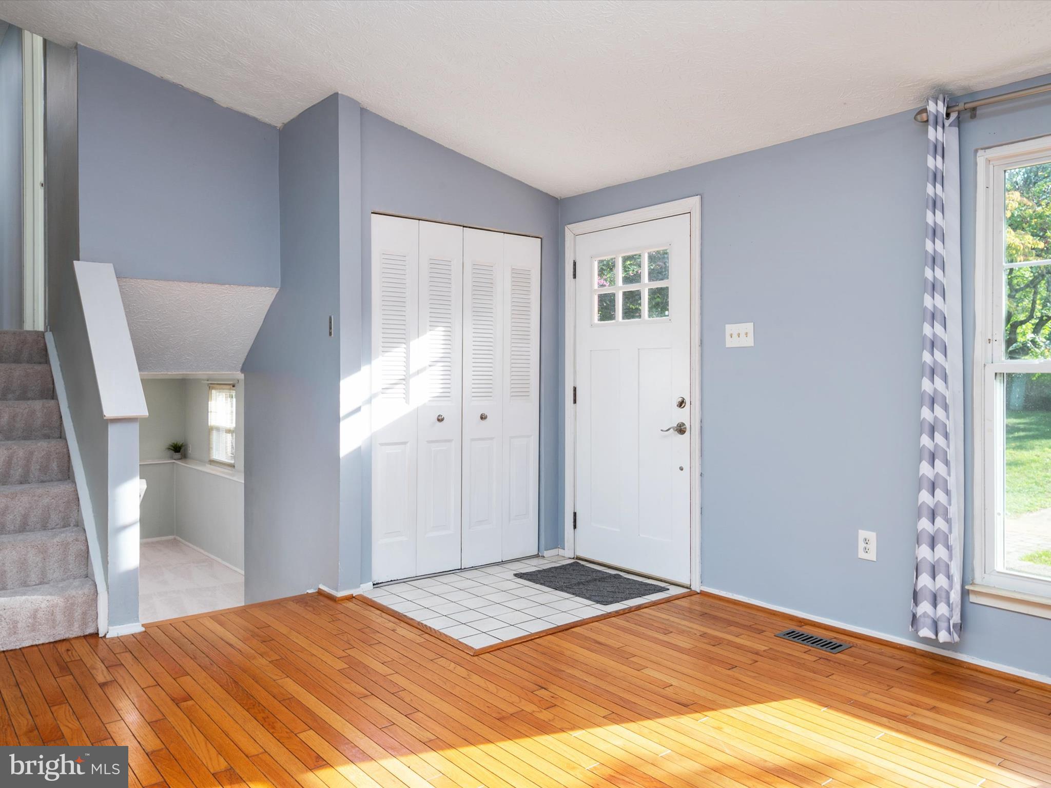 282 Raintree Drive Arnold, MD 21012 - Photo 4 of 44 Gallery Image 4