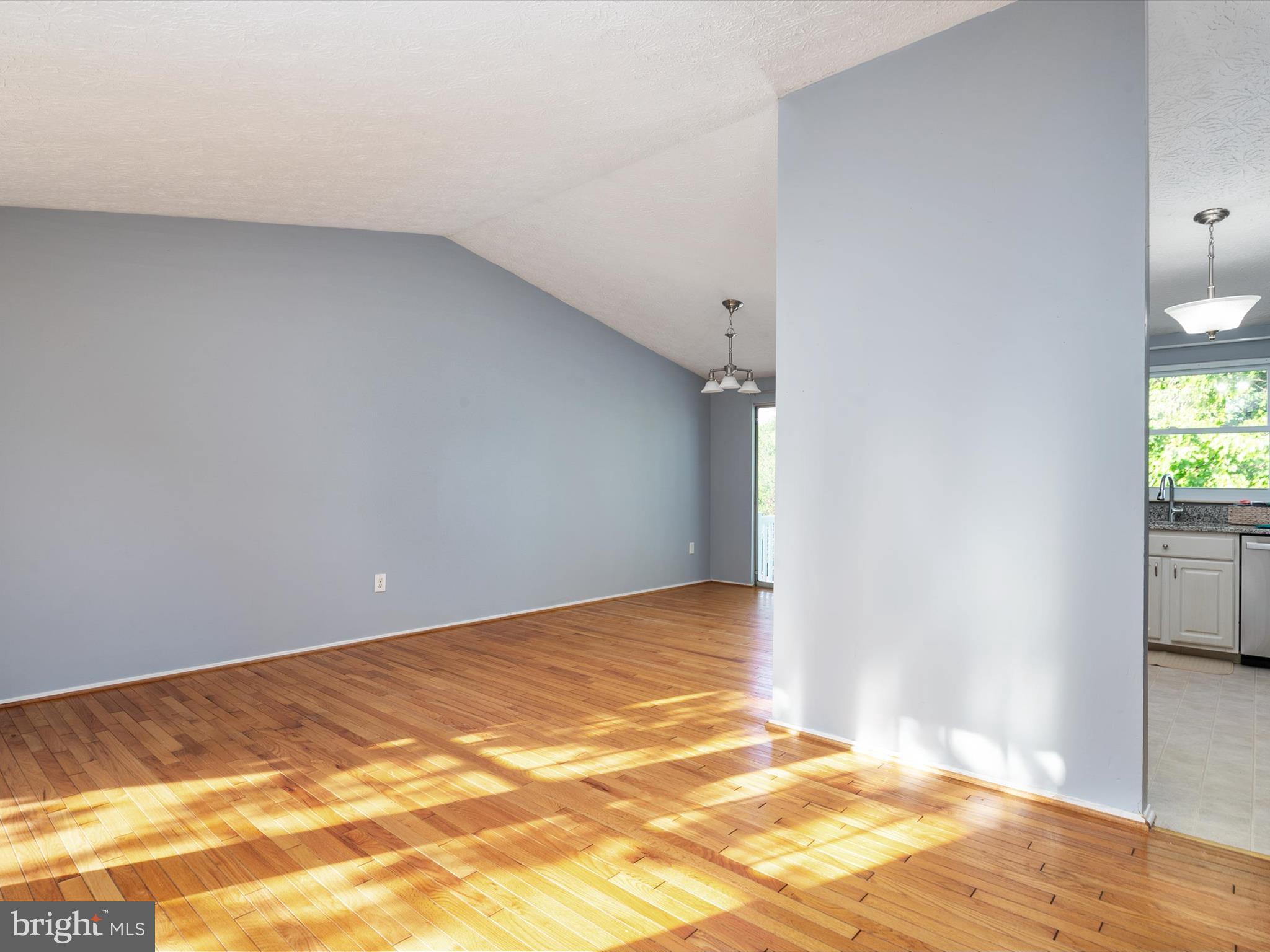 282 Raintree Drive Arnold, MD 21012 - Photo 6 of 44 Gallery Image 6